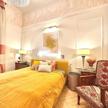 Apartment Andrassy Palace-stylish 2