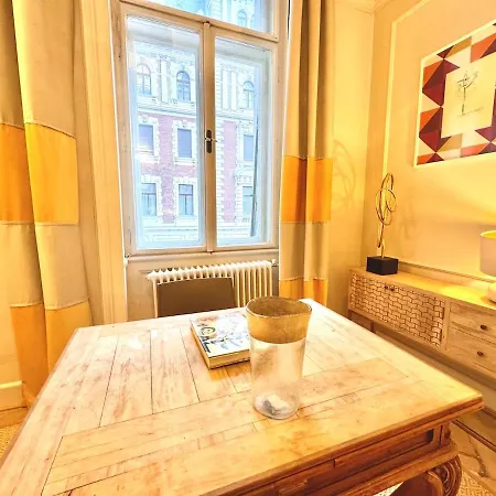 Andrassy Palace-stylish 2