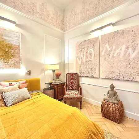 شقة Andrassy Palace-stylish 2 *